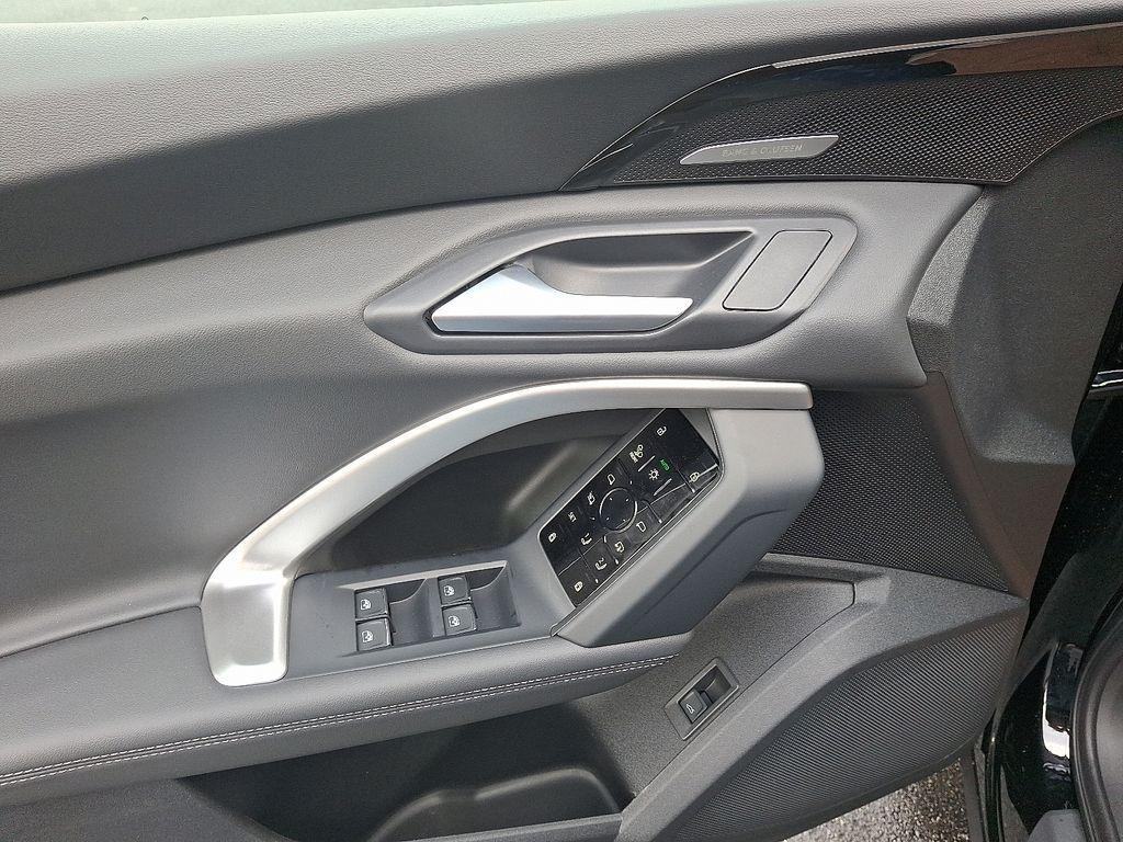 new 2025 Audi Q5 car, priced at $61,950