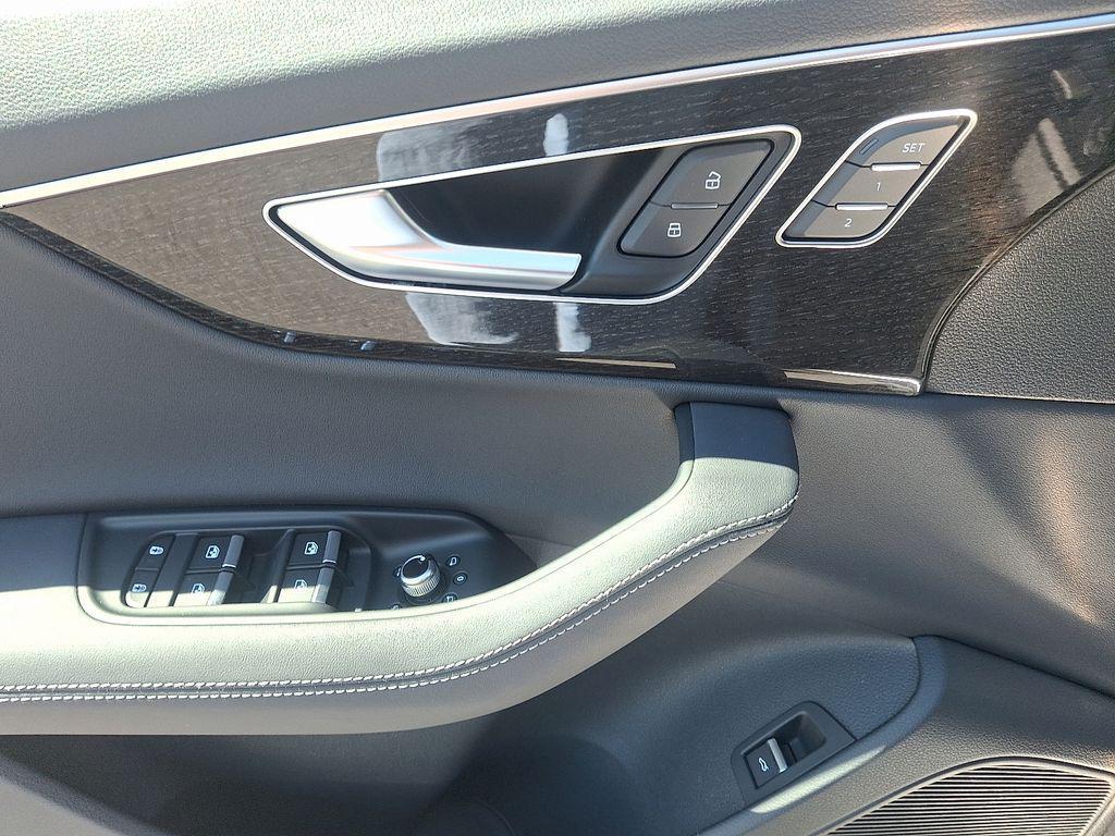 used 2025 Audi Q7 car, priced at $58,998