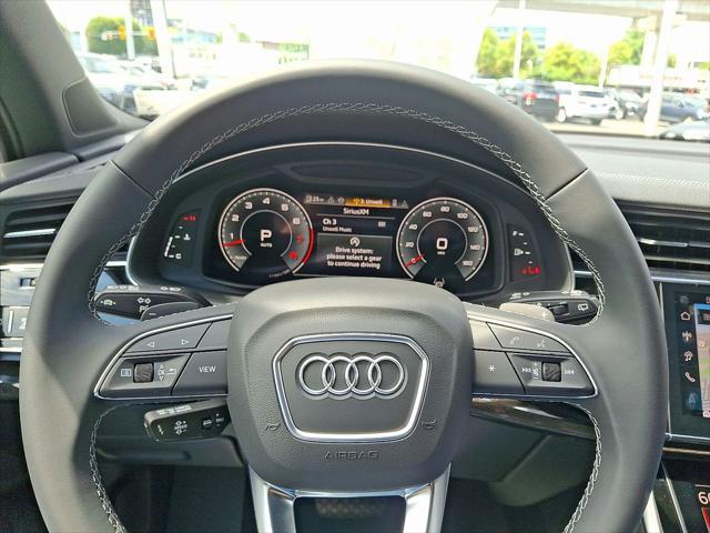 new 2025 Audi Q7 car, priced at $77,580