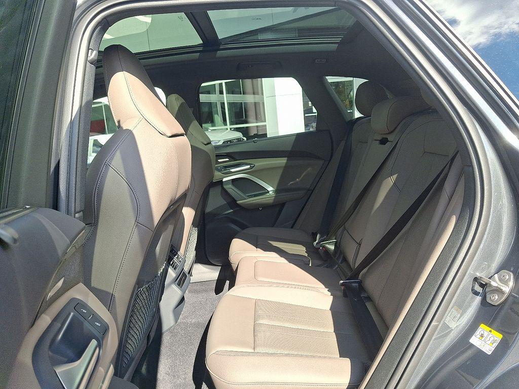 new 2025 Audi Q5 car, priced at $61,950