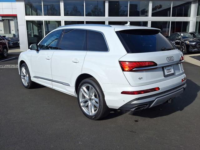 new 2025 Audi Q7 car, priced at $76,800