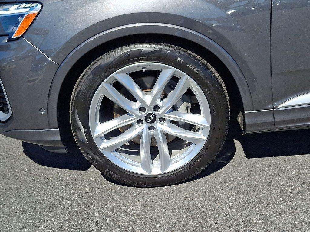 used 2025 Audi Q7 car, priced at $64,940