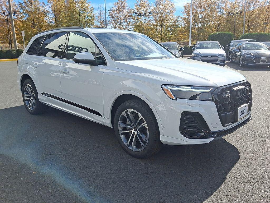 new 2026 Audi Q7 car, priced at $68,295