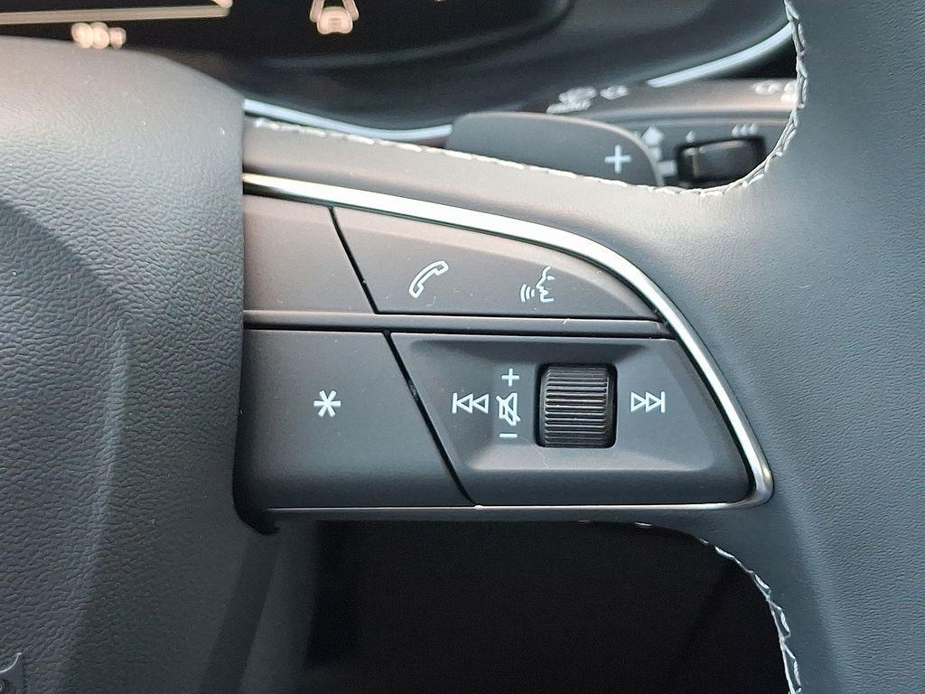 new 2025 Audi Q8 car, priced at $77,520