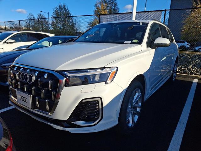 new 2025 Audi Q7 car, priced at $70,900