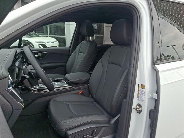 new 2025 Audi Q7 car, priced at $77,880