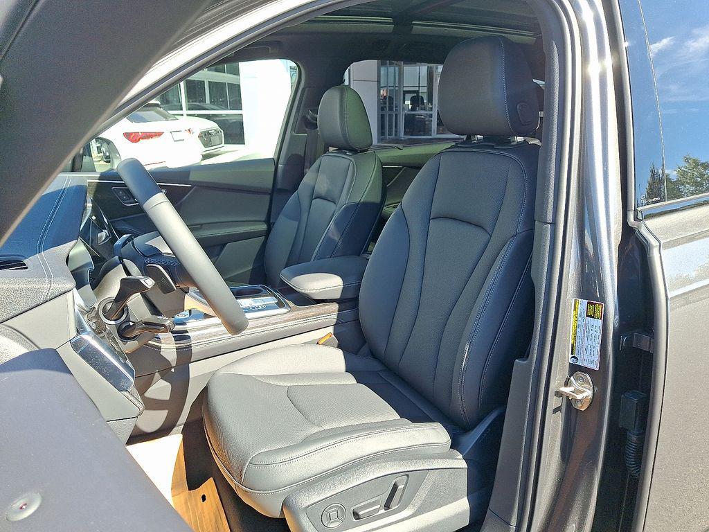 new 2026 Audi Q7 car, priced at $78,140