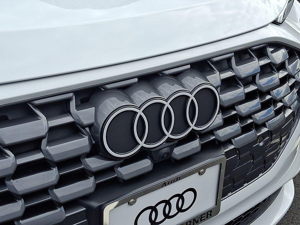 new 2025 Audi Q5 car, priced at $61,950