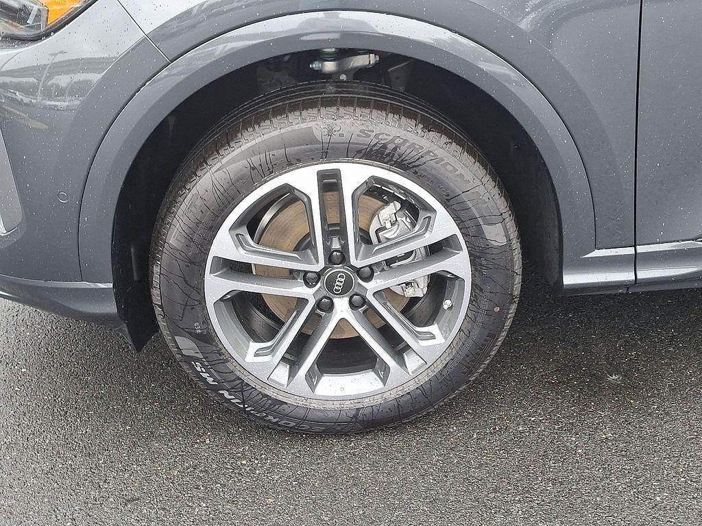 new 2025 Audi Q5 car, priced at $57,660