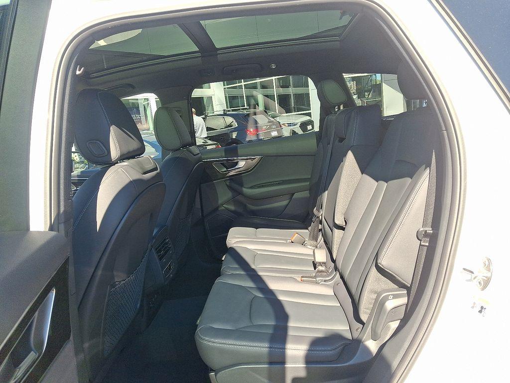 new 2026 Audi Q7 car, priced at $68,295