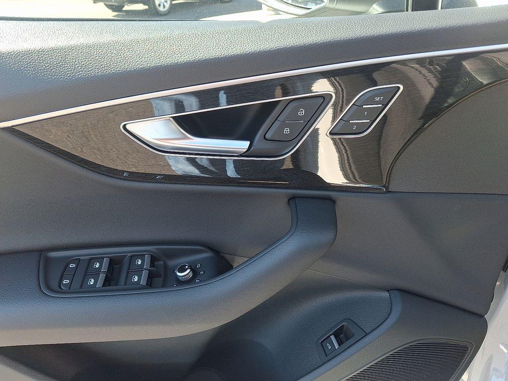 new 2026 Audi Q7 car, priced at $68,295