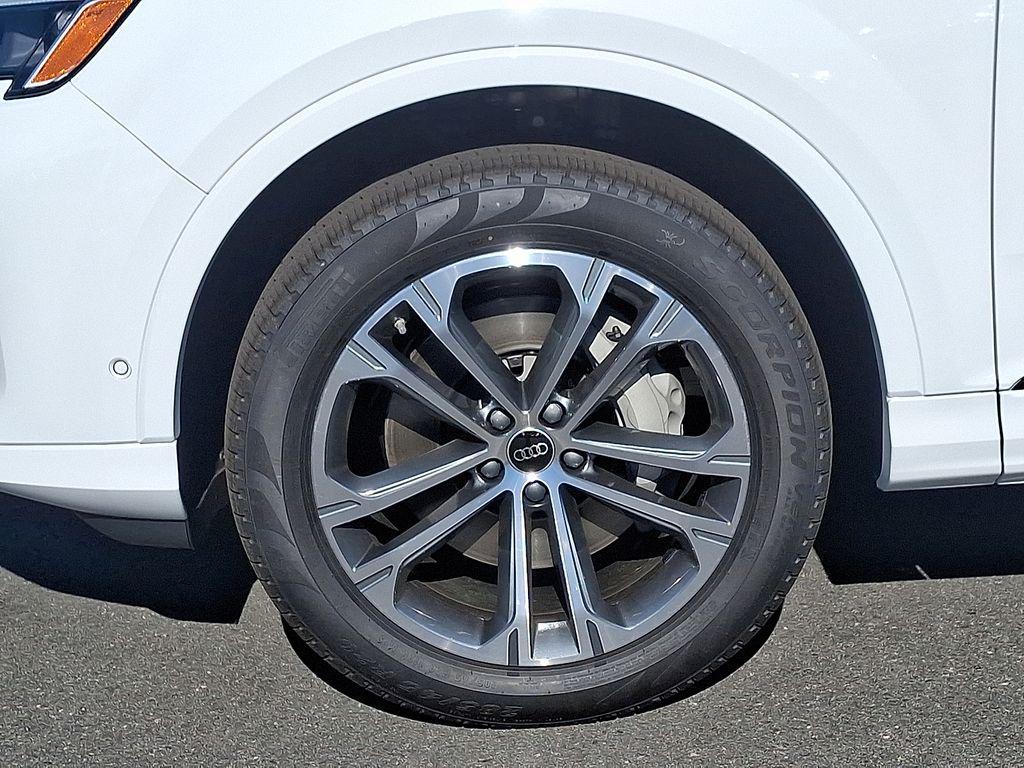 new 2026 Audi Q7 car, priced at $68,295