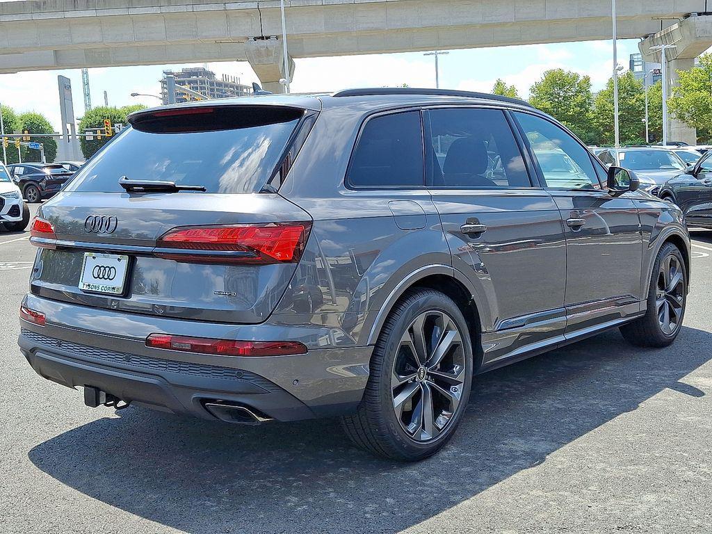 new 2025 Audi Q7 car, priced at $77,580