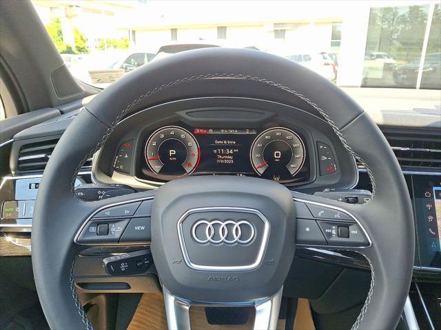 new 2025 Audi Q7 car, priced at $77,580