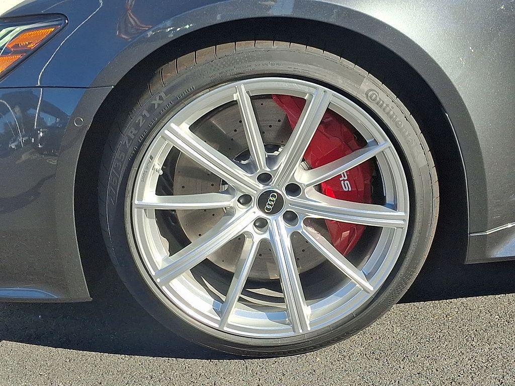 new 2026 Audi RS 6 Avant car, priced at $145,615