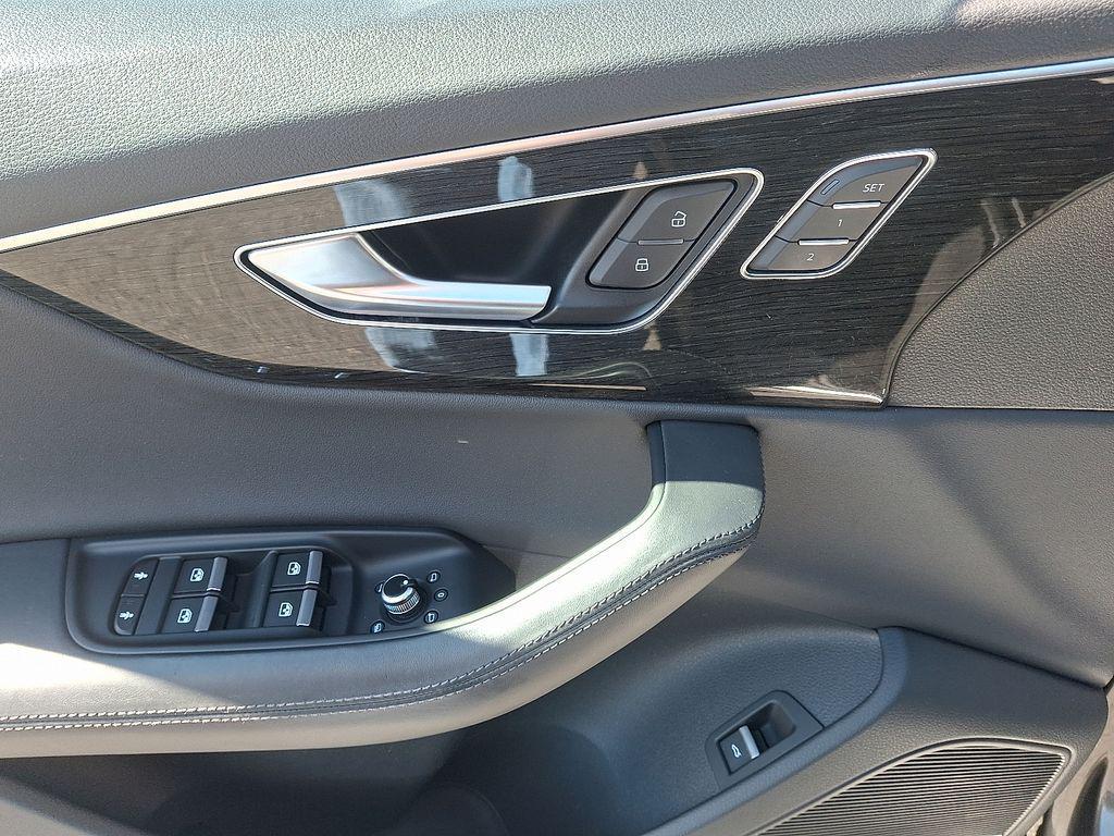 used 2021 Audi Q7 car, priced at $27,720