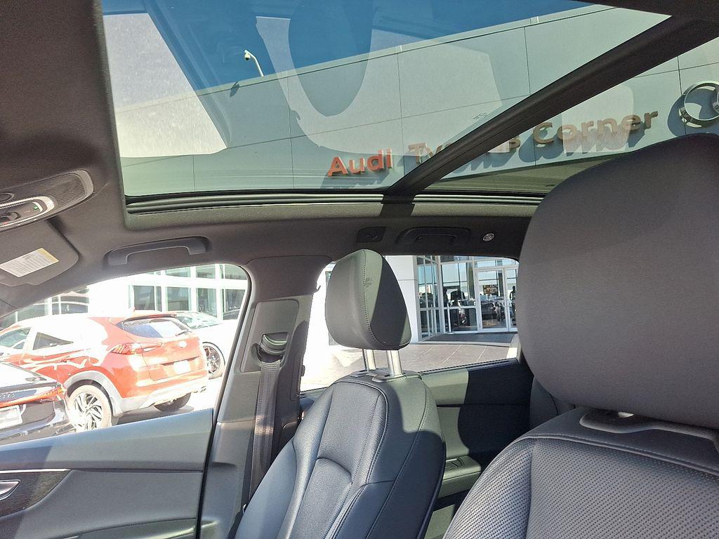 used 2021 Audi Q7 car, priced at $27,720