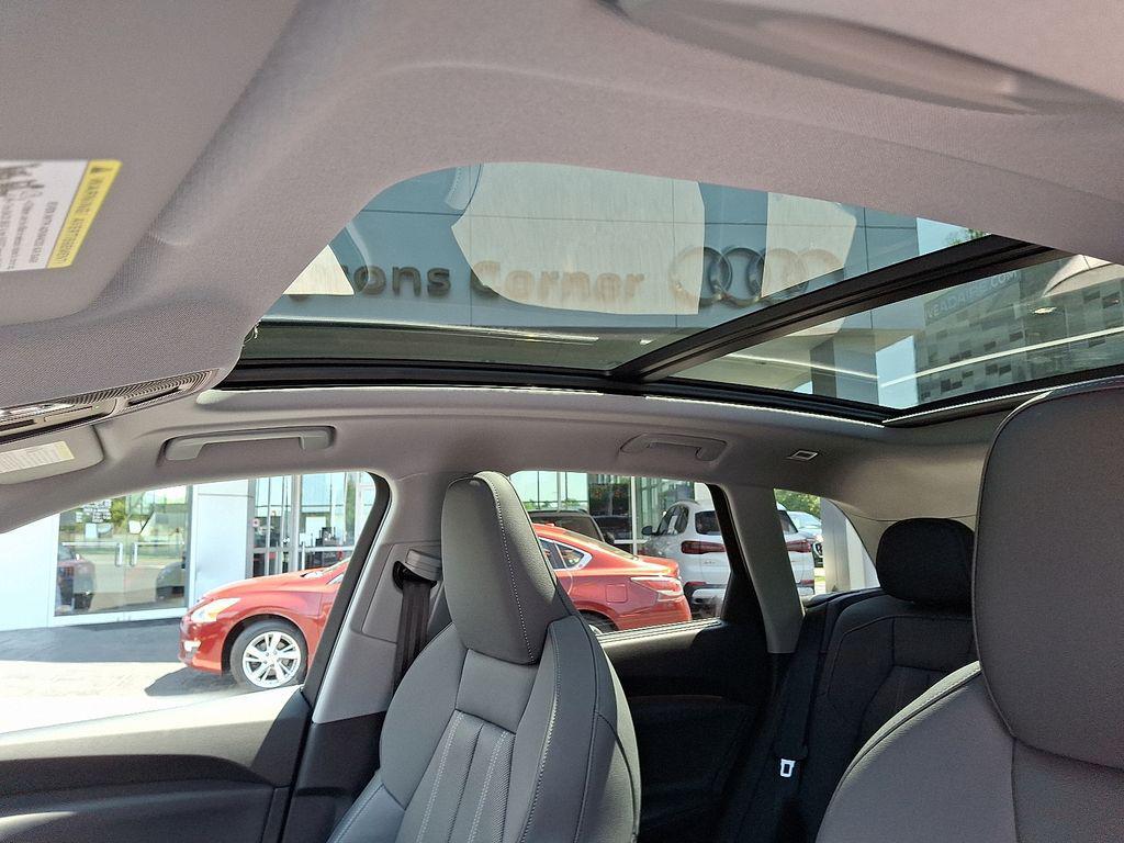 new 2025 Audi Q5 car, priced at $61,300