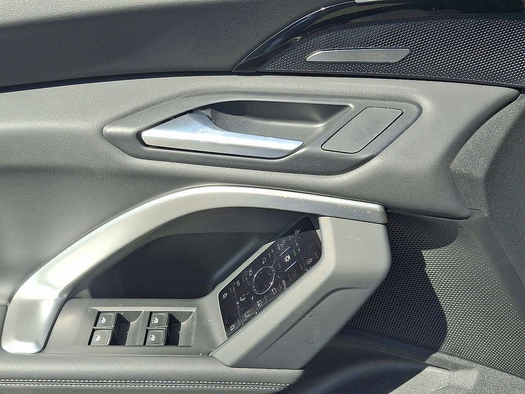 new 2025 Audi Q5 car, priced at $61,300