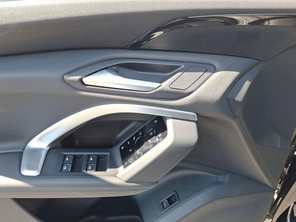 new 2025 Audi Q5 car, priced at $58,190