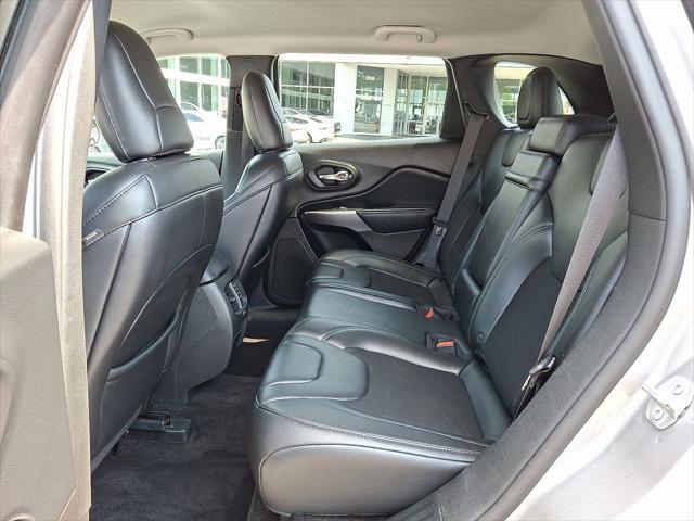 used 2019 Jeep Cherokee car, priced at $12,992