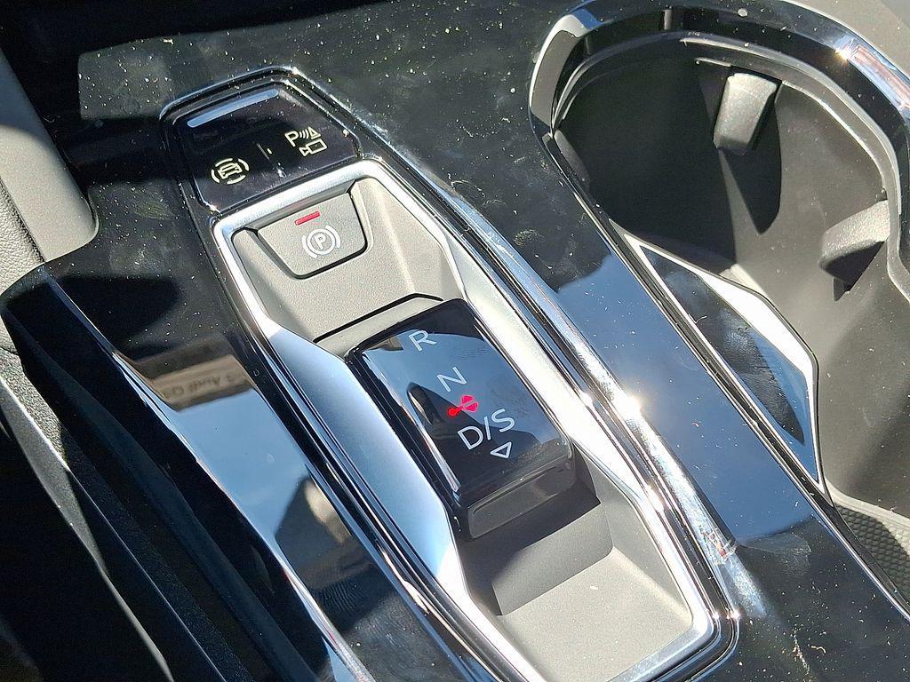 new 2025 Audi Q5 car, priced at $61,300