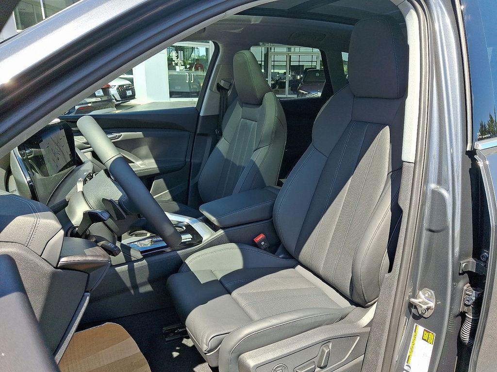 new 2025 Audi Q5 car, priced at $61,300