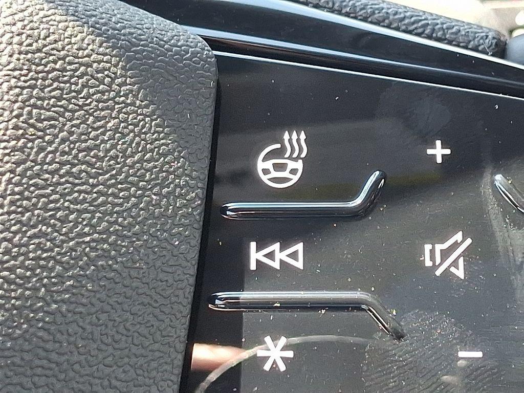 new 2025 Audi Q5 car, priced at $61,300