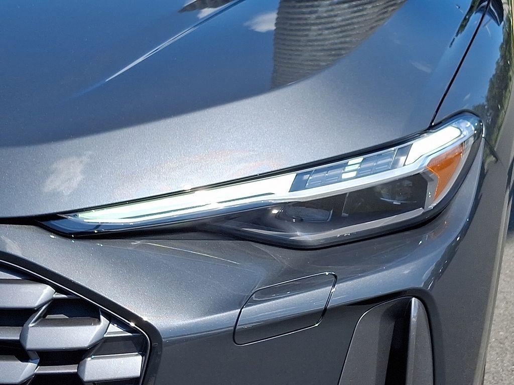 new 2025 Audi Q5 car, priced at $61,300