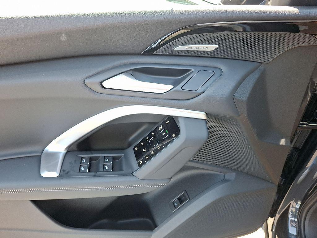 new 2025 Audi Q5 car, priced at $61,300