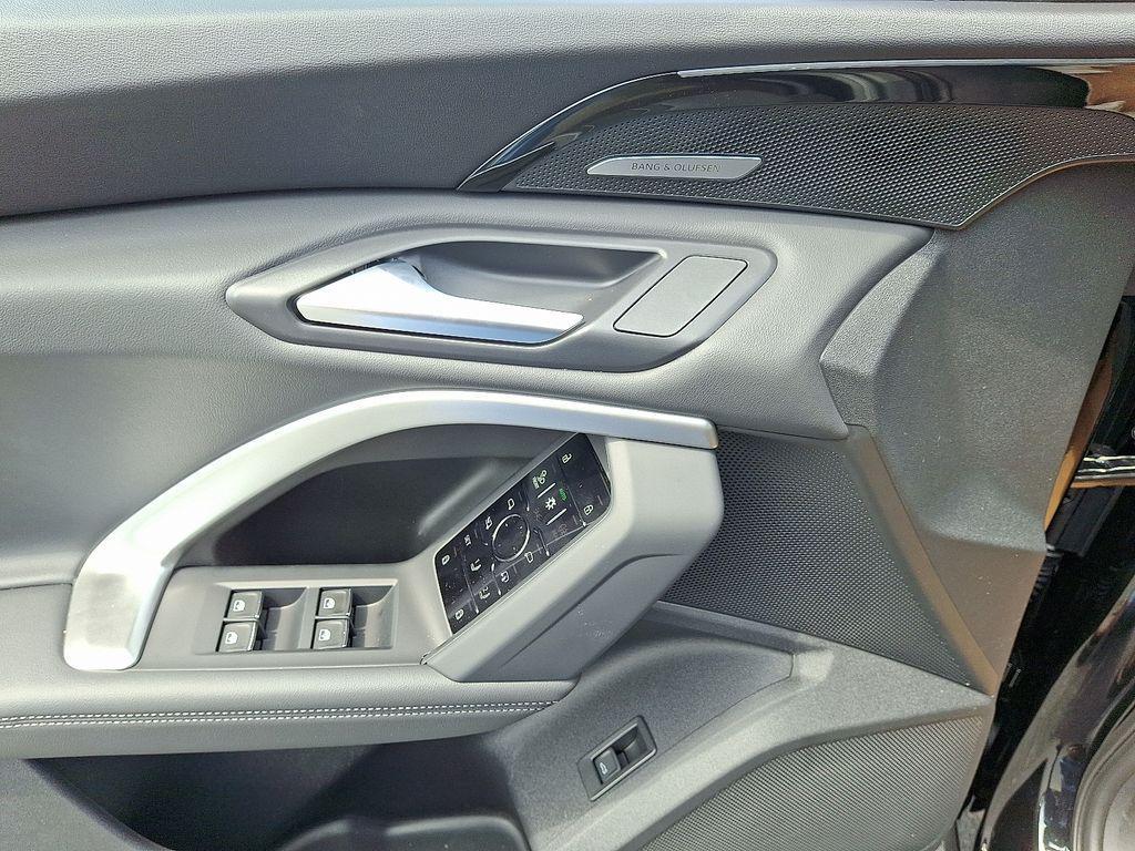 new 2025 Audi Q5 car, priced at $61,300