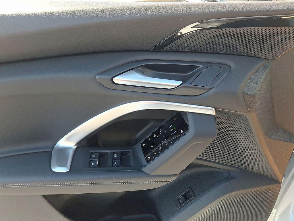 new 2025 Audi Q5 car, priced at $56,860