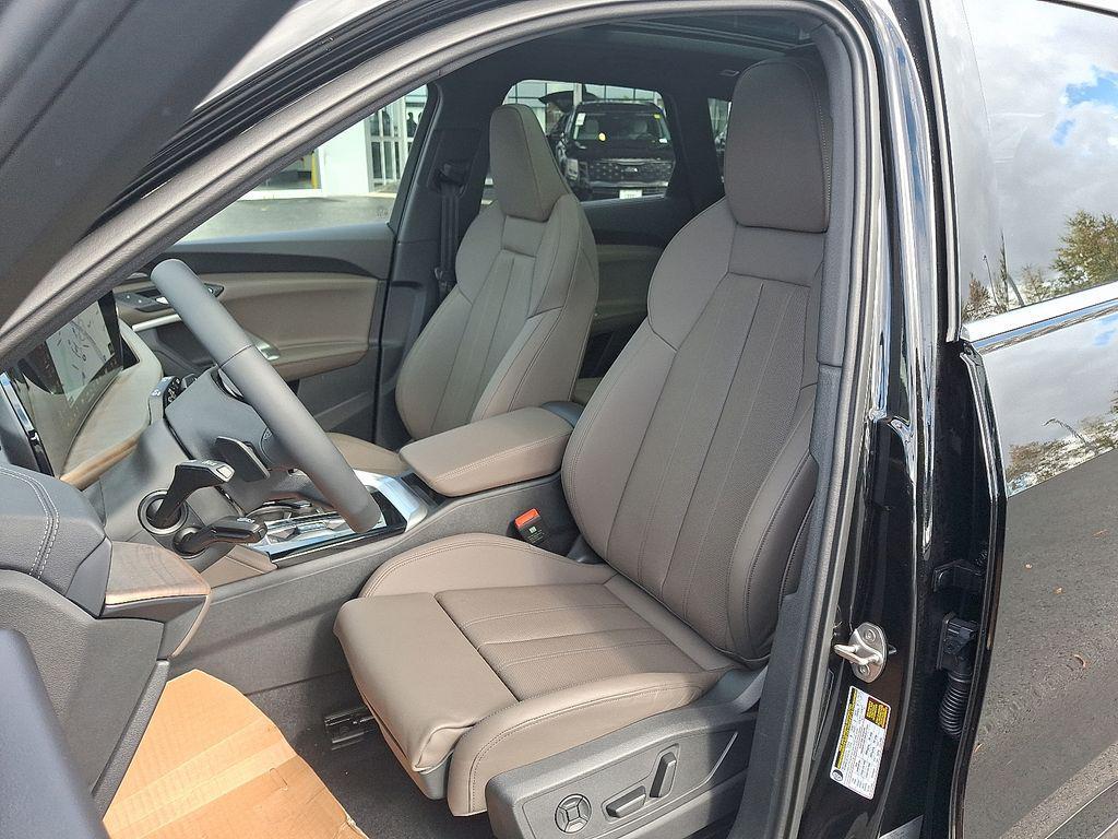 new 2025 Audi Q5 car, priced at $61,950