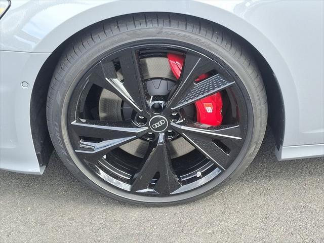 new 2025 Audi S6 car, priced at $100,015