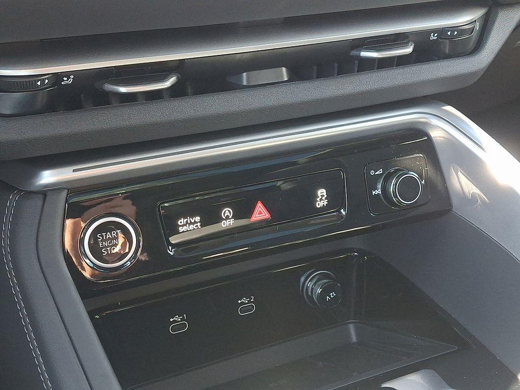 new 2025 Audi Q5 car, priced at $57,660