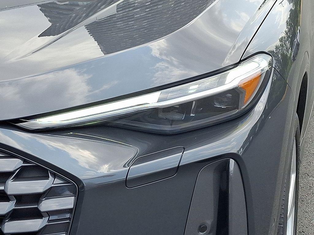 new 2025 Audi Q5 car, priced at $61,950