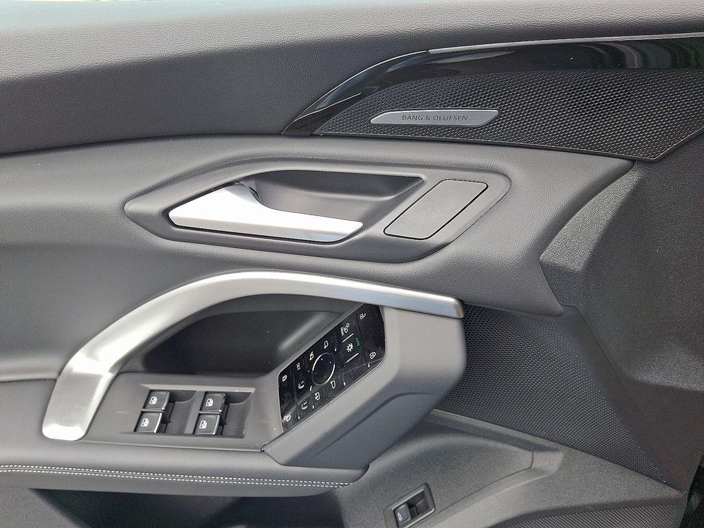 new 2025 Audi Q5 car, priced at $61,950