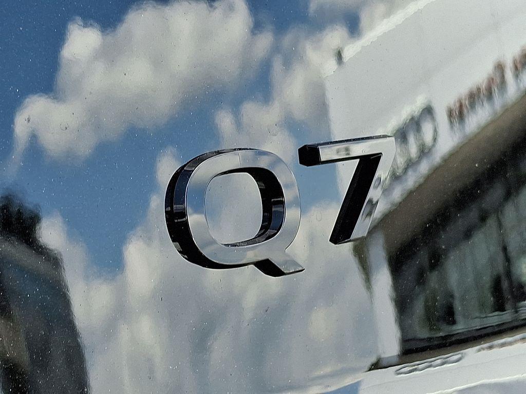 new 2025 Audi Q7 car, priced at $76,350