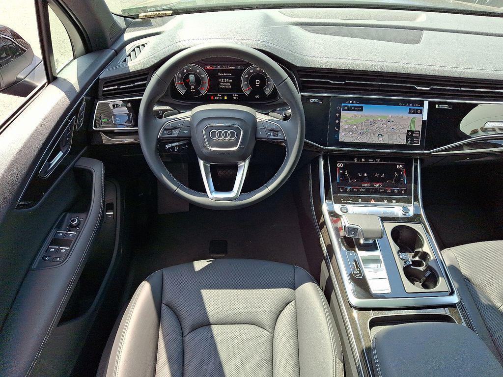 new 2025 Audi Q7 car, priced at $76,350