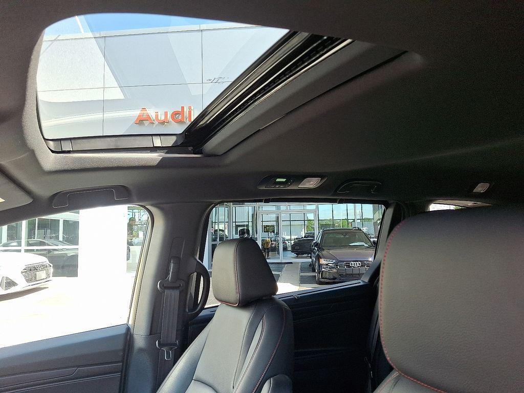 used 2023 Honda Odyssey car, priced at $33,930