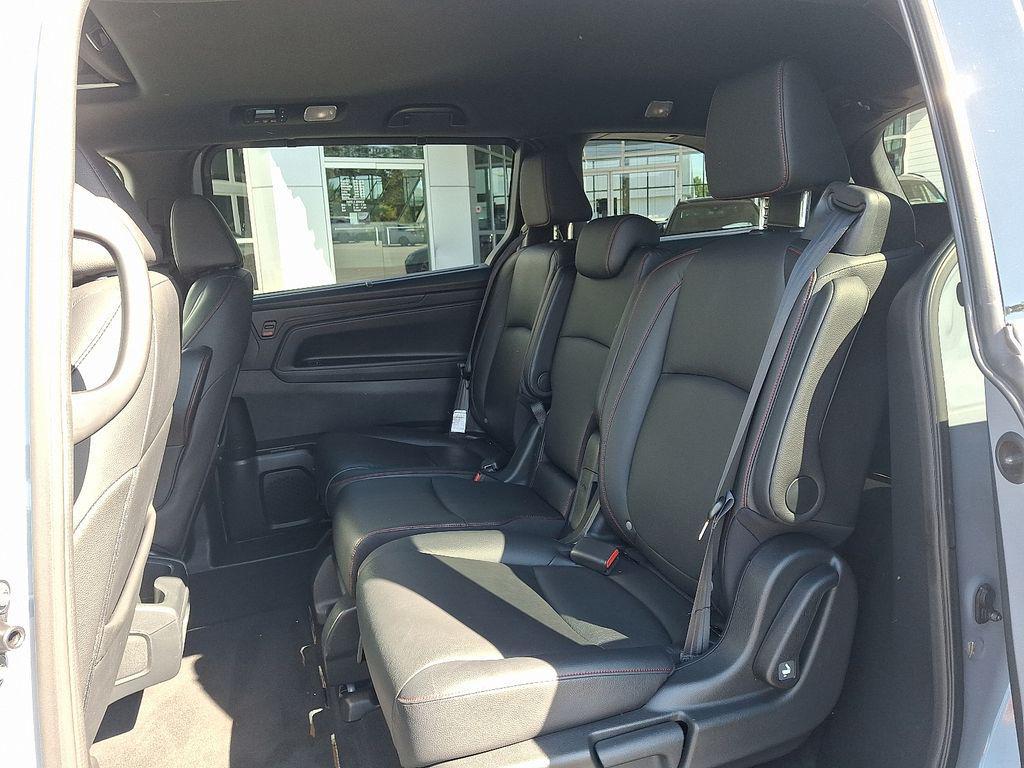used 2023 Honda Odyssey car, priced at $33,930