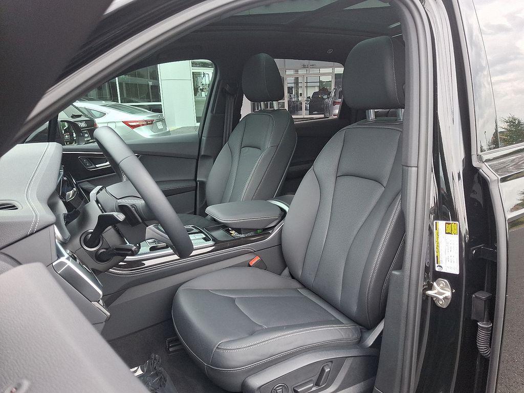 used 2025 Audi Q7 car, priced at $64,397