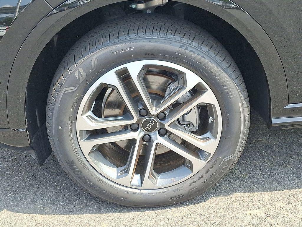 new 2025 Audi Q5 car, priced at $57,660