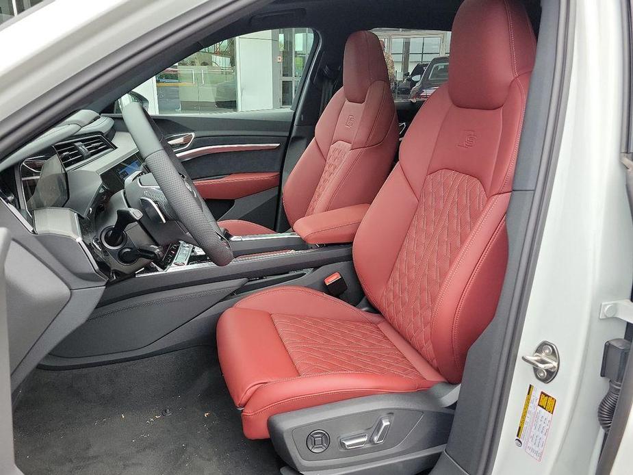 new 2024 Audi SQ8 e-tron car, priced at $104,880