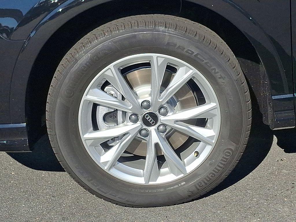 new 2025 Audi Q3 car, priced at $44,060