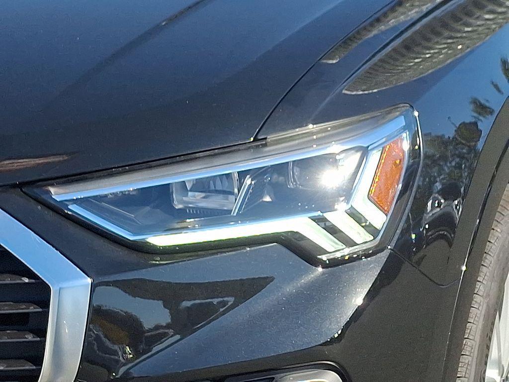 new 2025 Audi Q3 car, priced at $44,060
