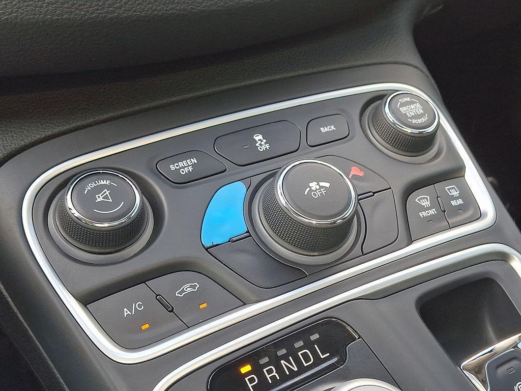 used 2016 Chrysler 200 car, priced at $8,590