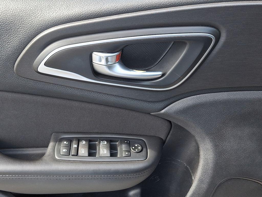 used 2016 Chrysler 200 car, priced at $8,590