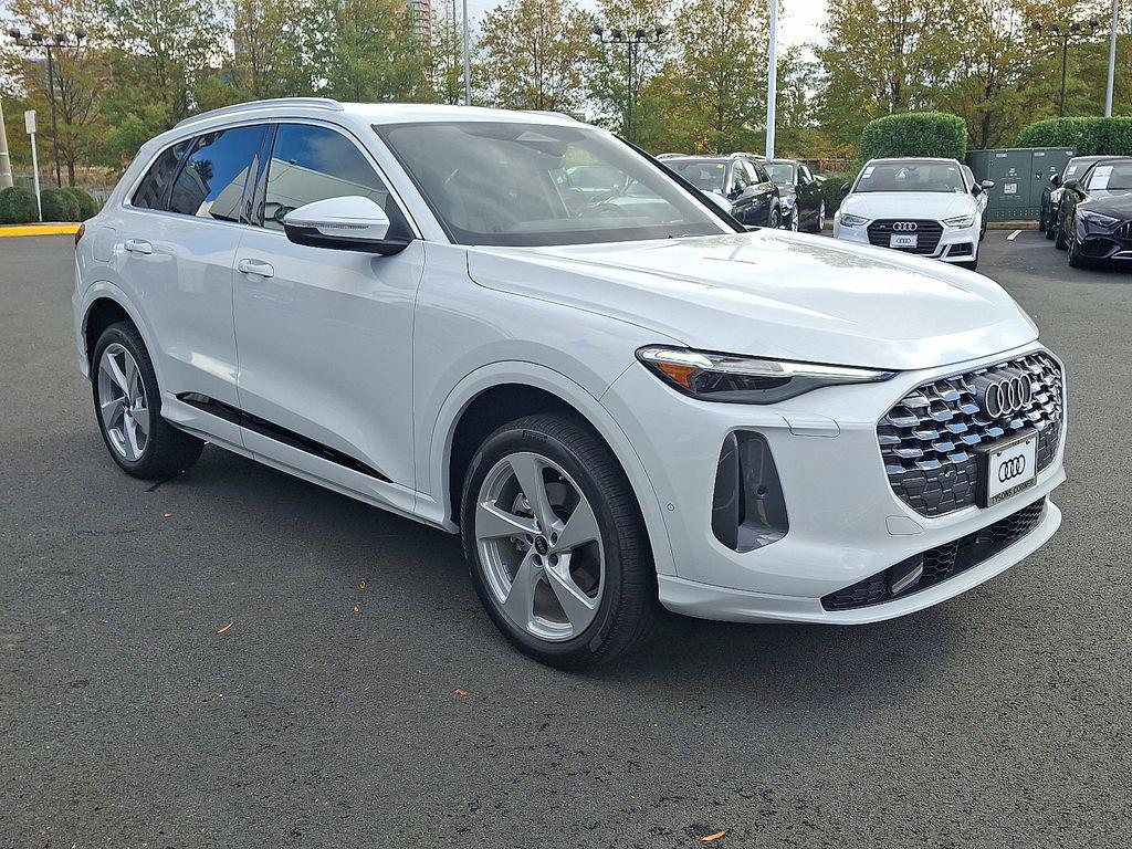 new 2025 Audi Q5 car, priced at $61,950