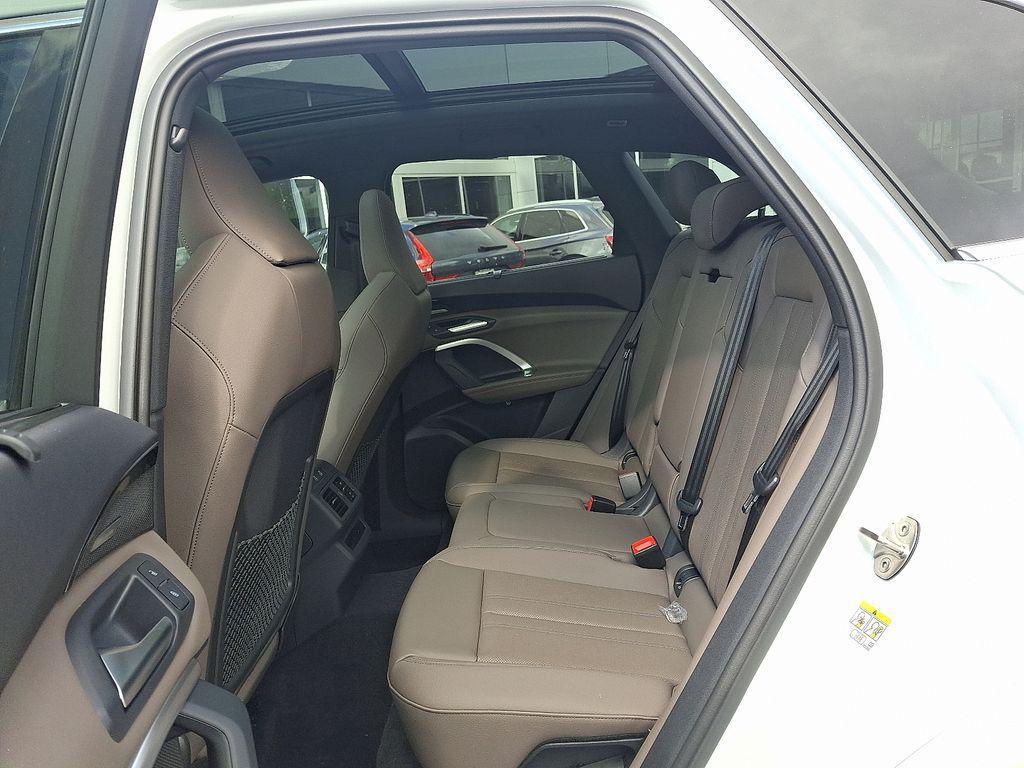 new 2025 Audi Q5 car, priced at $61,950